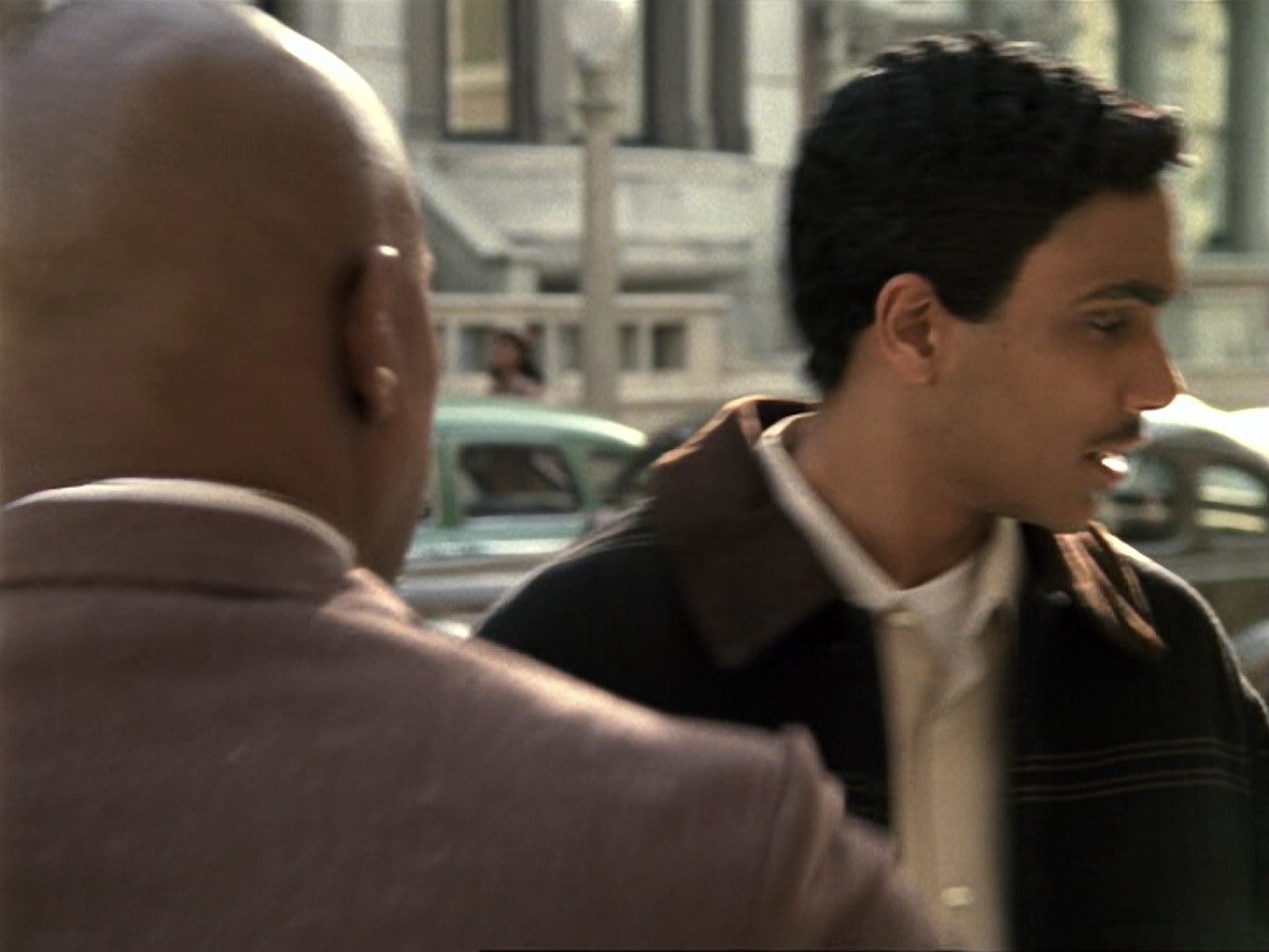 extant_StarTrek_DS9_6x13-FarBeyondTheStars_3183.jpg