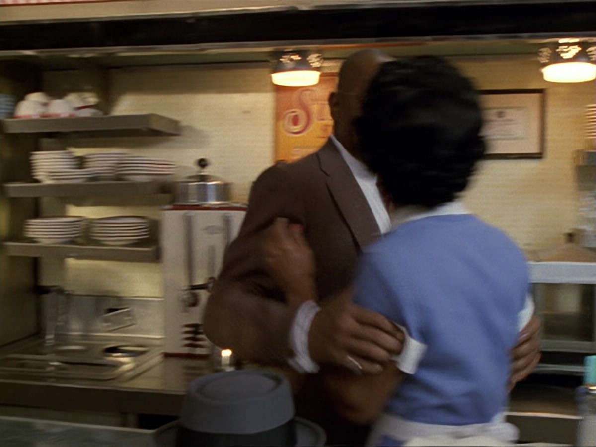 extant_StarTrek_DS9_6x13-FarBeyondTheStars_3238.jpg