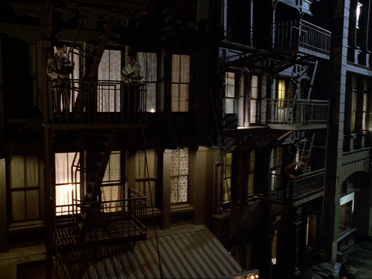 extant_StarTrek_DS9_6x13-FarBeyondTheStars_3280.jpg