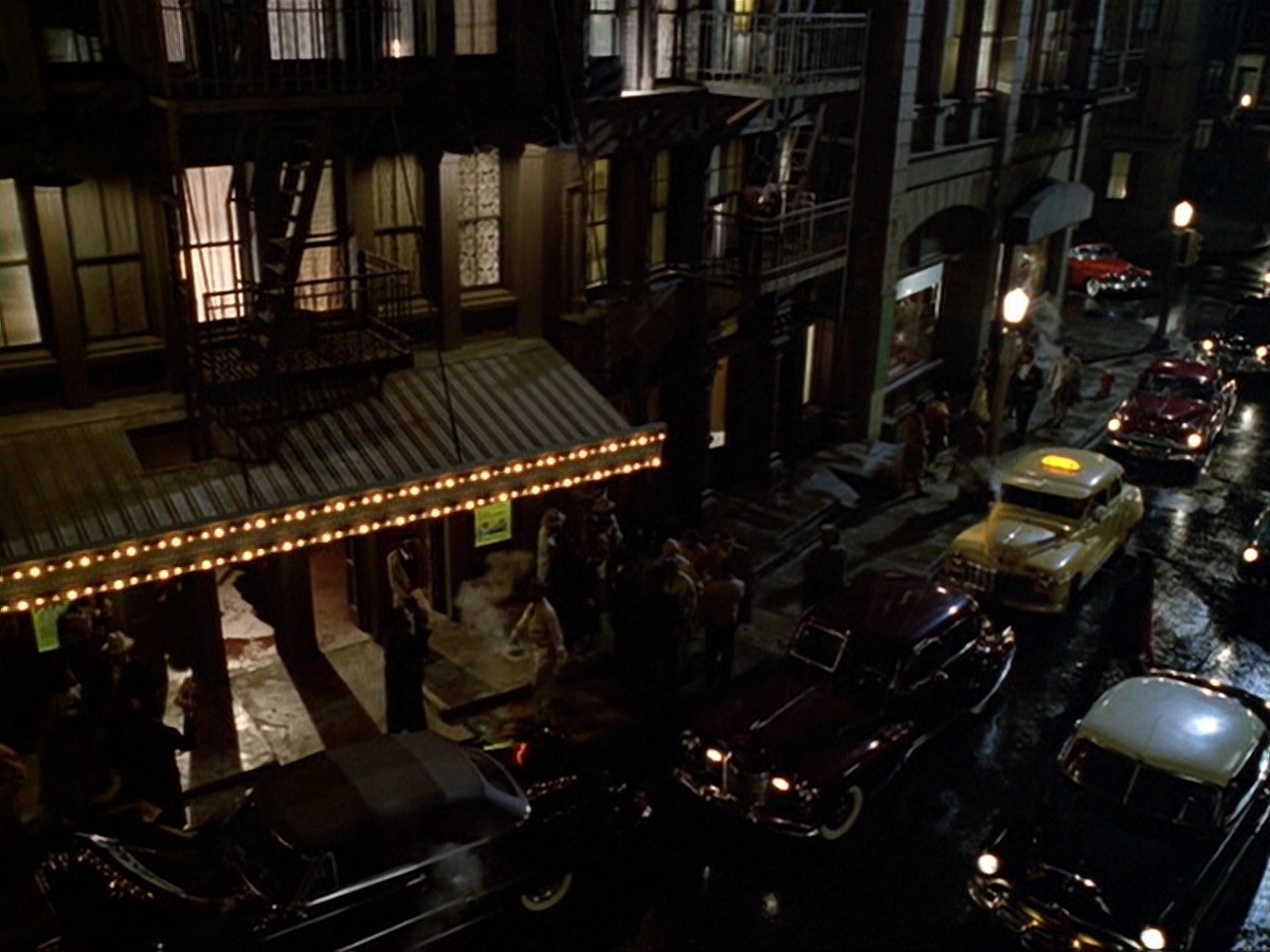extant_StarTrek_DS9_6x13-FarBeyondTheStars_3294.jpg