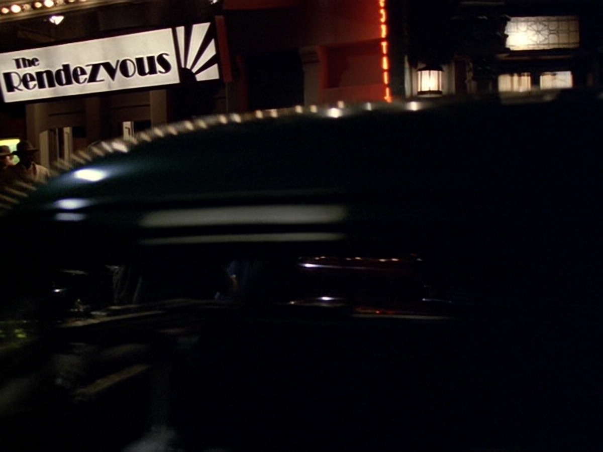 extant_StarTrek_DS9_6x13-FarBeyondTheStars_3317.jpg