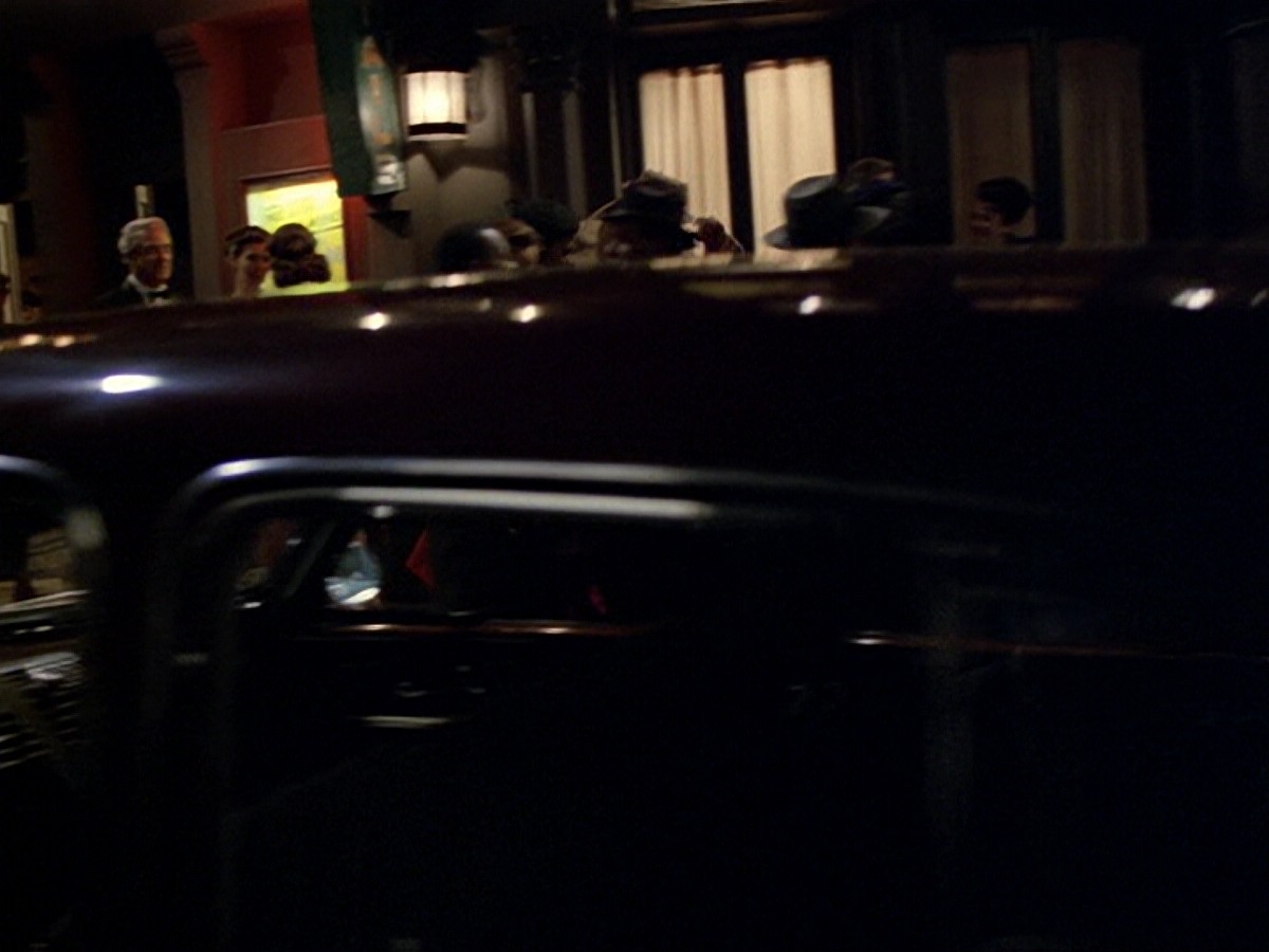 extant_StarTrek_DS9_6x13-FarBeyondTheStars_3331.jpg