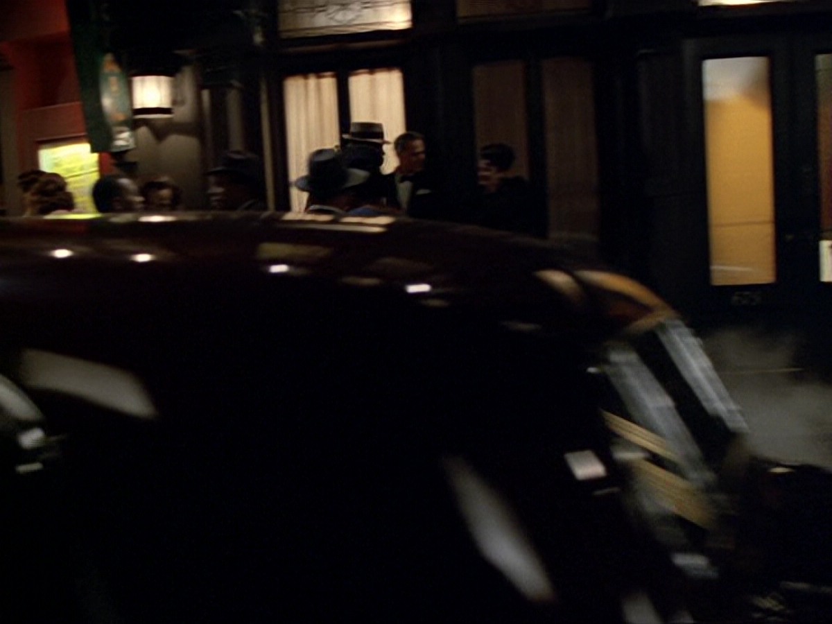 extant_StarTrek_DS9_6x13-FarBeyondTheStars_3332.jpg
