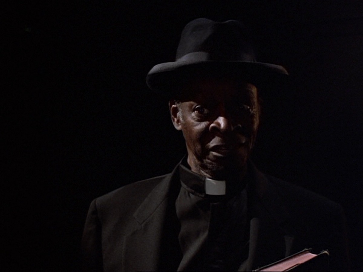 extant_StarTrek_DS9_6x13-FarBeyondTheStars_3376.jpg