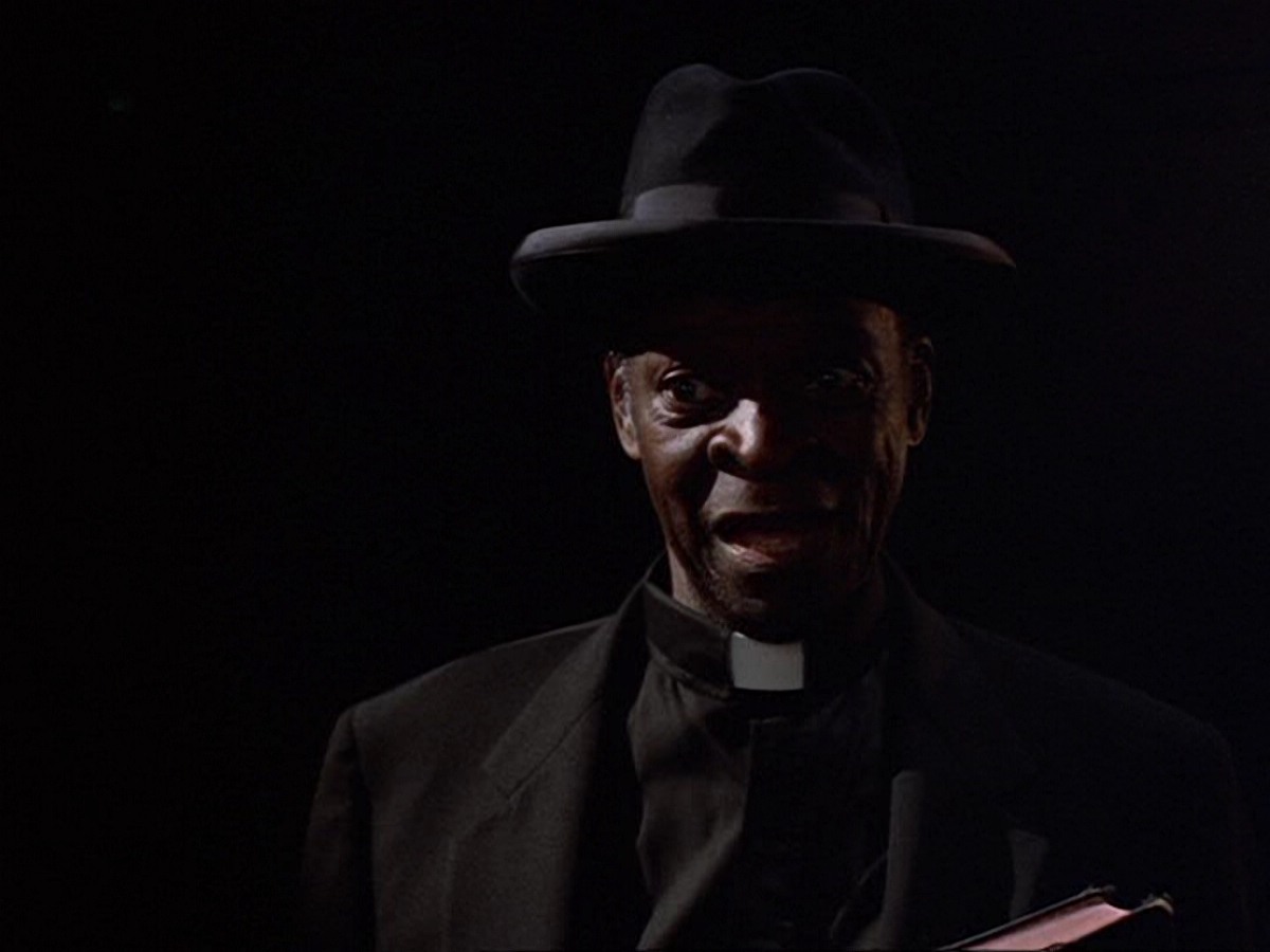 extant_StarTrek_DS9_6x13-FarBeyondTheStars_3378.jpg