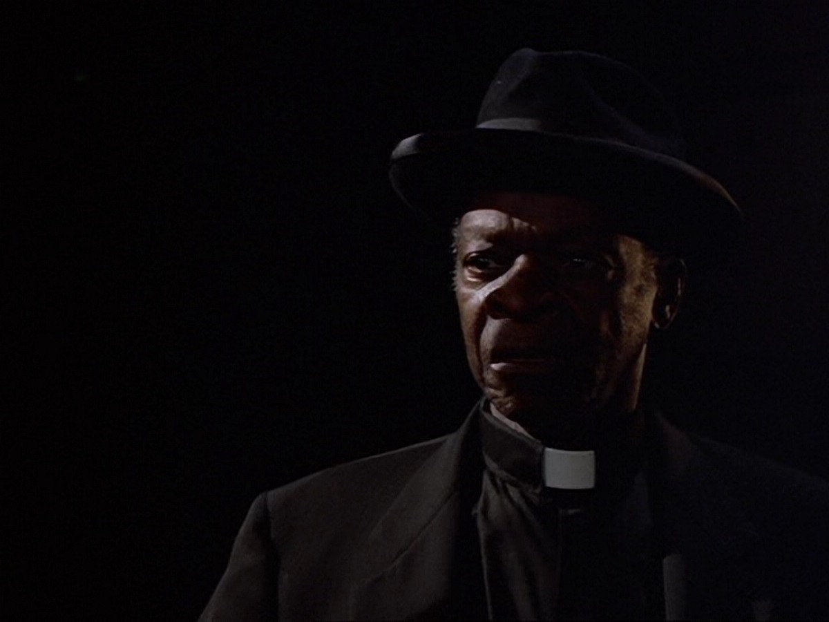 extant_StarTrek_DS9_6x13-FarBeyondTheStars_3412.jpg