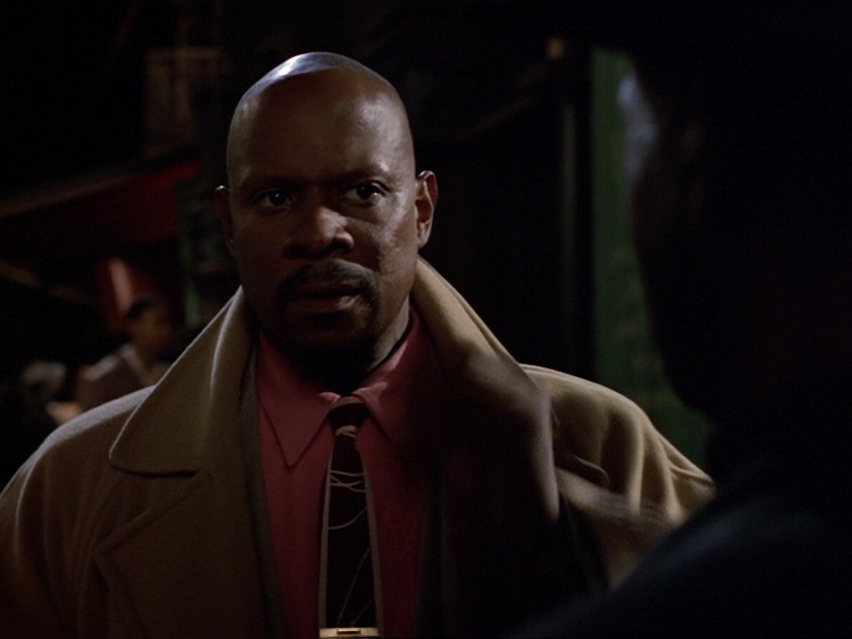 extant_StarTrek_DS9_6x13-FarBeyondTheStars_3427.jpg