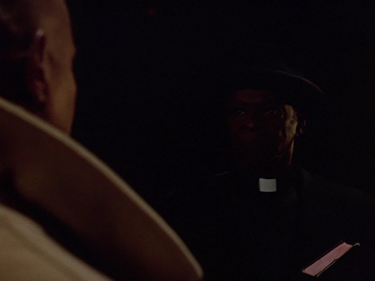 extant_StarTrek_DS9_6x13-FarBeyondTheStars_3440.jpg