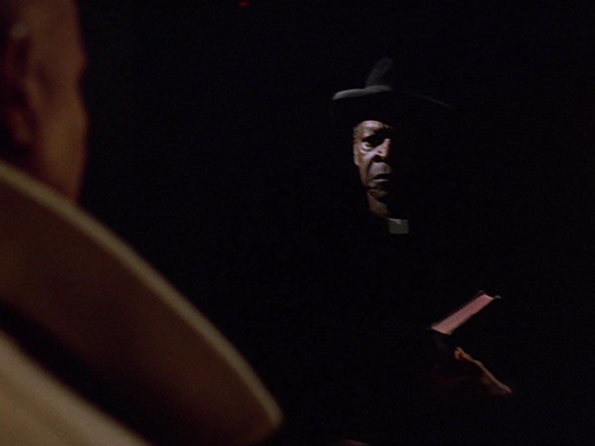 extant_StarTrek_DS9_6x13-FarBeyondTheStars_3443.jpg