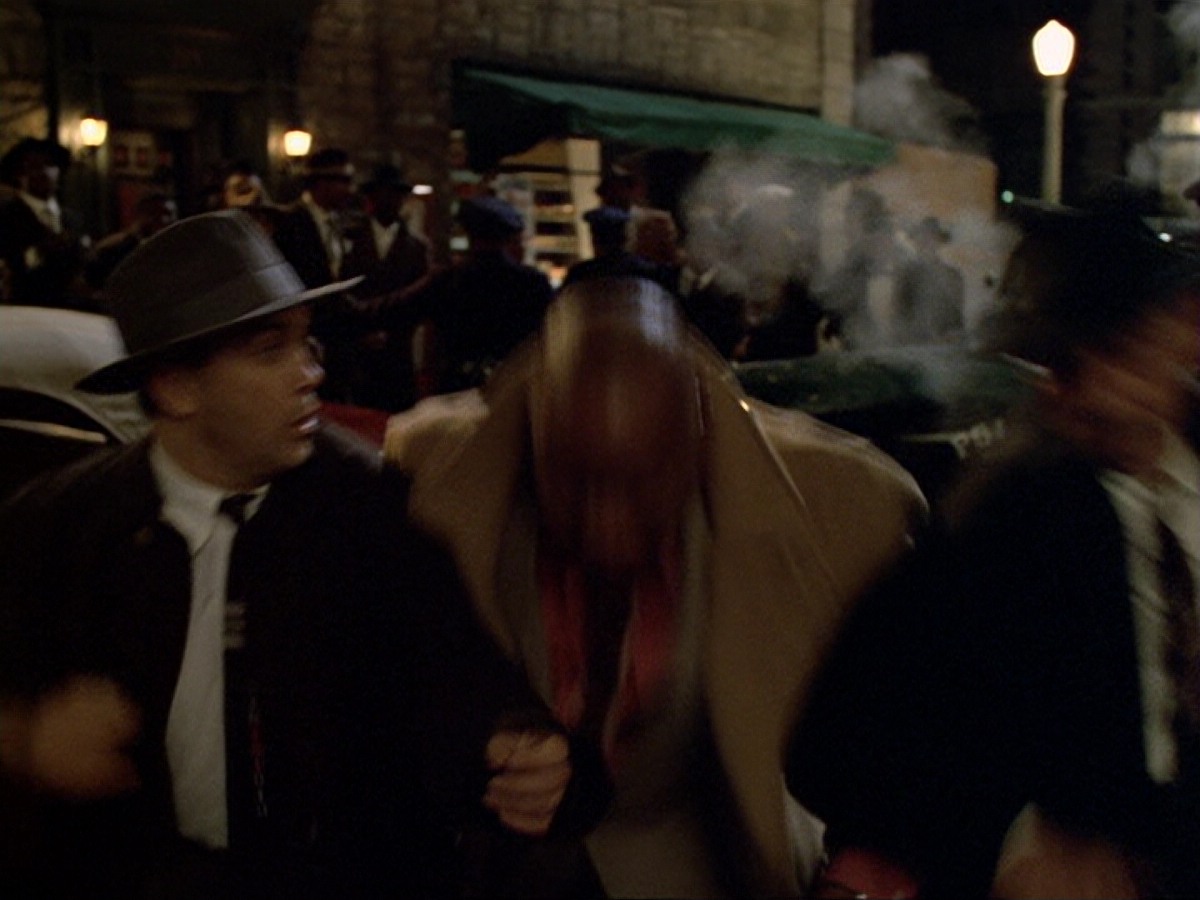 extant_StarTrek_DS9_6x13-FarBeyondTheStars_3472.jpg