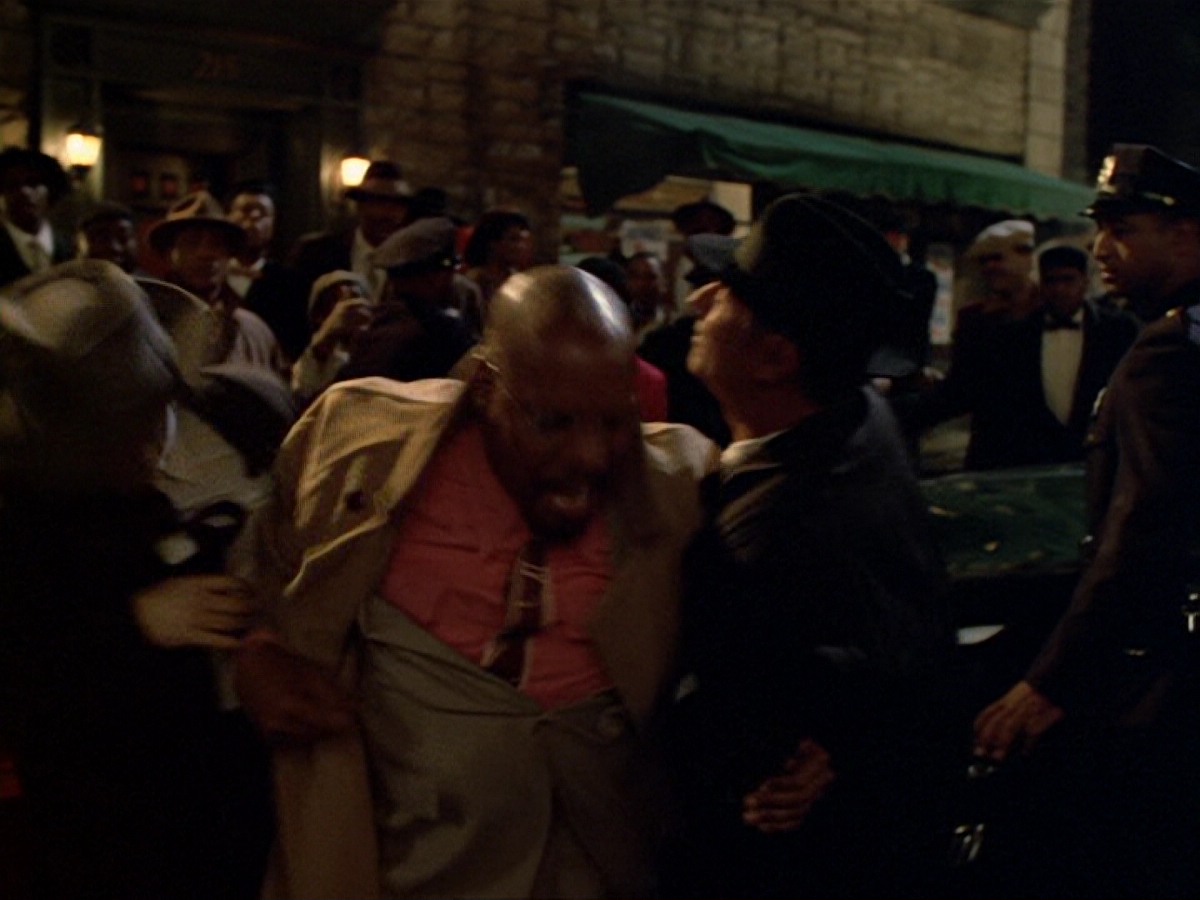 extant_StarTrek_DS9_6x13-FarBeyondTheStars_3497.jpg