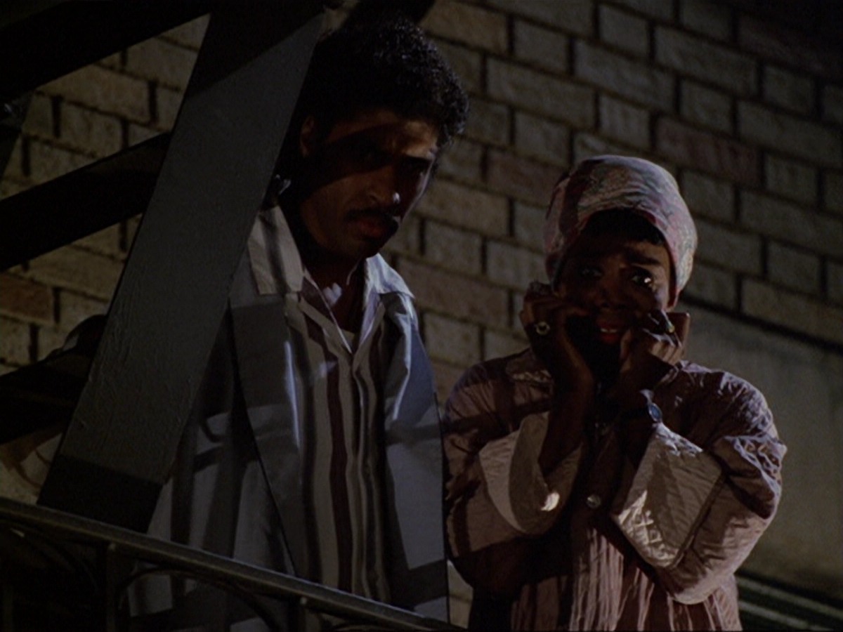 extant_StarTrek_DS9_6x13-FarBeyondTheStars_3511.jpg