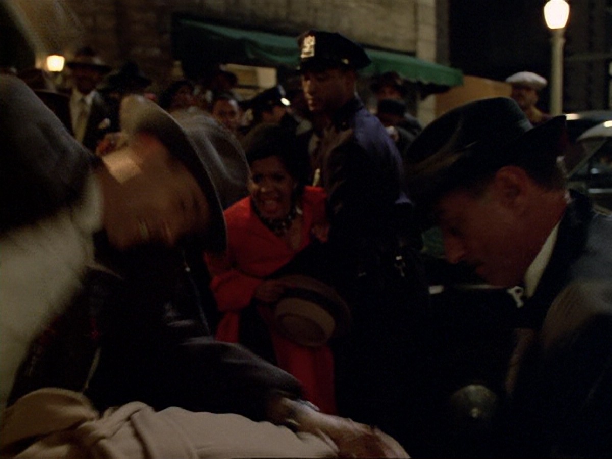 extant_StarTrek_DS9_6x13-FarBeyondTheStars_3517.jpg