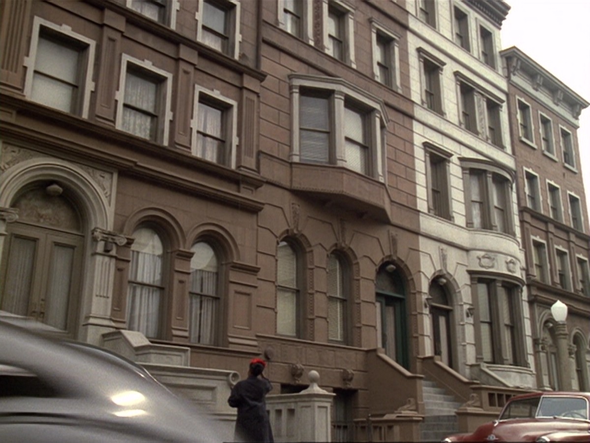extant_StarTrek_DS9_6x13-FarBeyondTheStars_3550.jpg