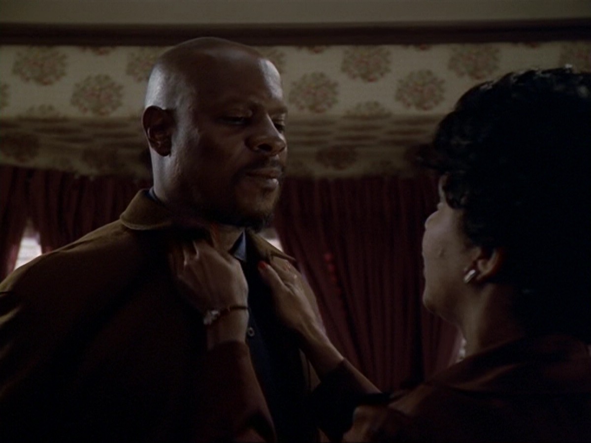 extant_StarTrek_DS9_6x13-FarBeyondTheStars_3572.jpg