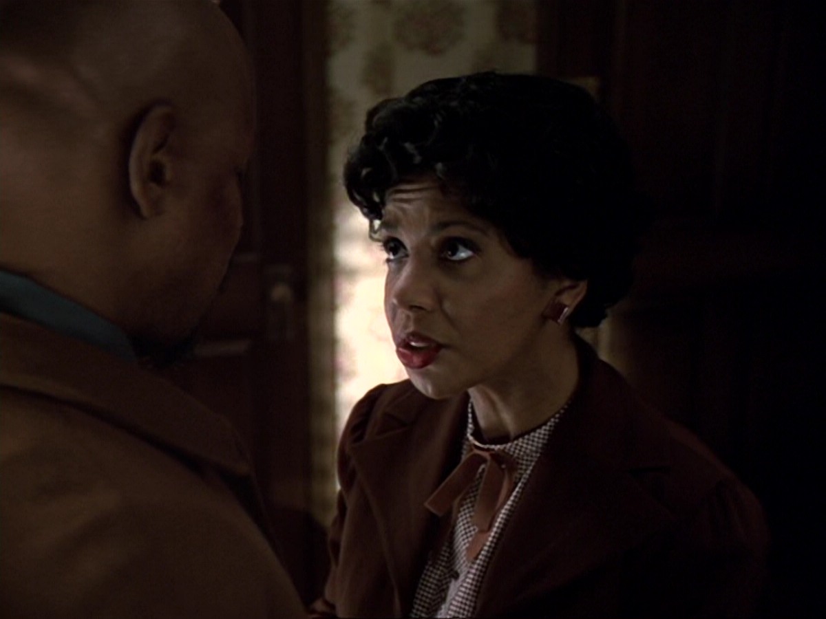 extant_StarTrek_DS9_6x13-FarBeyondTheStars_3578.jpg