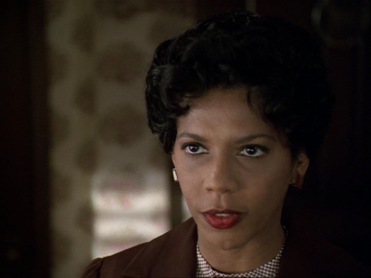 extant_StarTrek_DS9_6x13-FarBeyondTheStars_3611.jpg