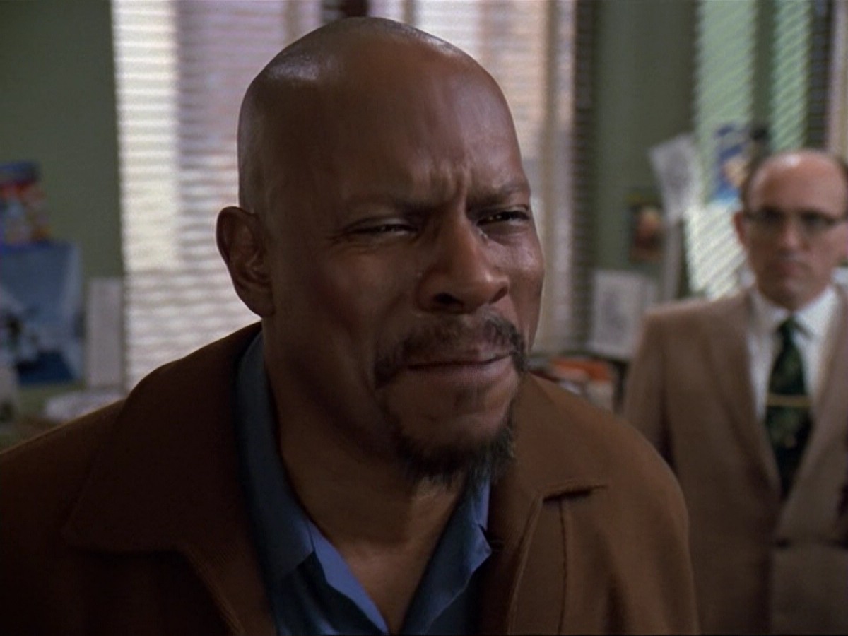 extant_StarTrek_DS9_6x13-FarBeyondTheStars_4035.jpg