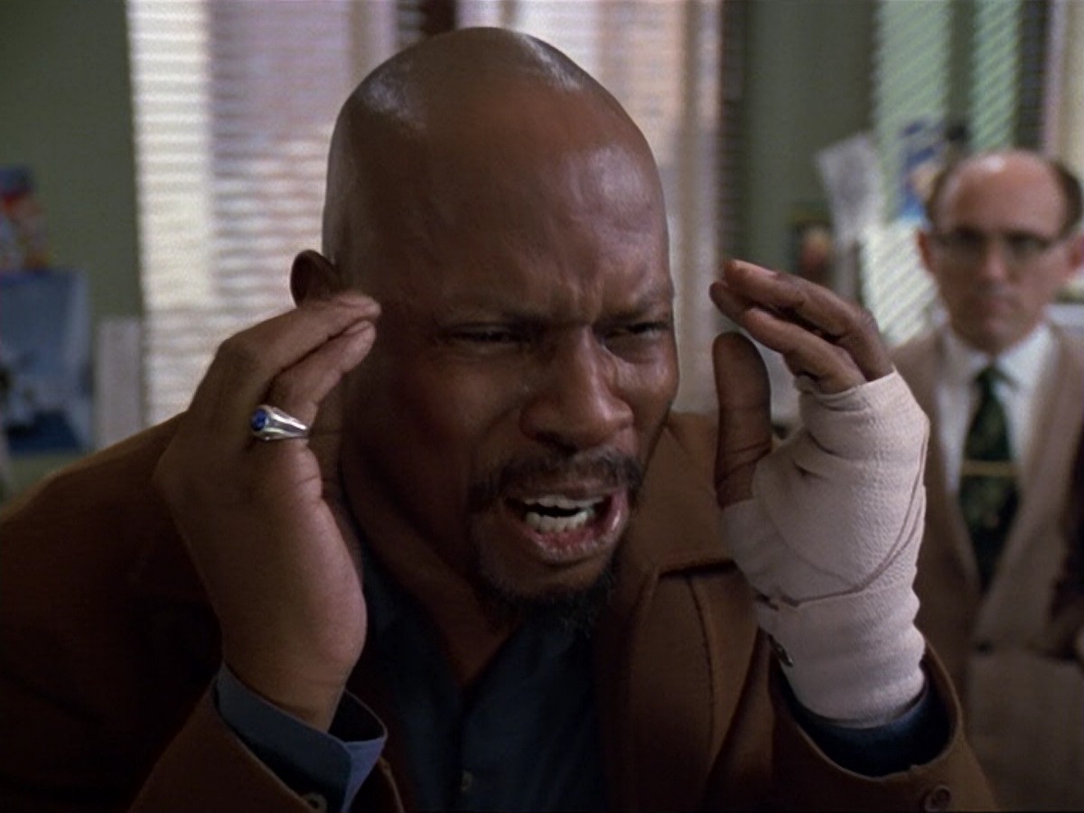 extant_StarTrek_DS9_6x13-FarBeyondTheStars_4060.jpg