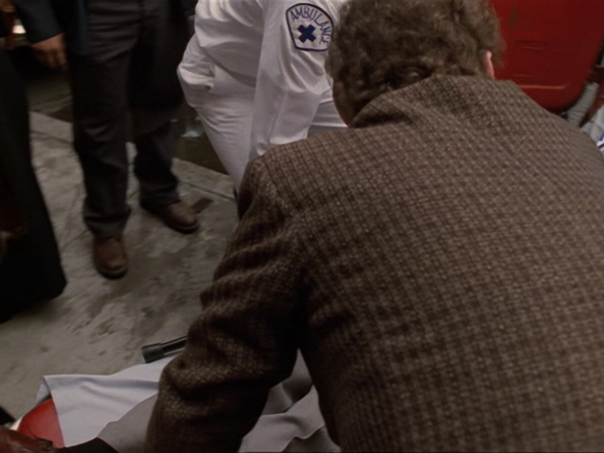 extant_StarTrek_DS9_6x13-FarBeyondTheStars_4133.jpg