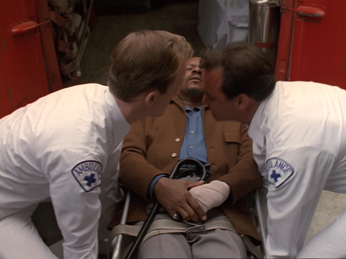extant_StarTrek_DS9_6x13-FarBeyondTheStars_4138.jpg