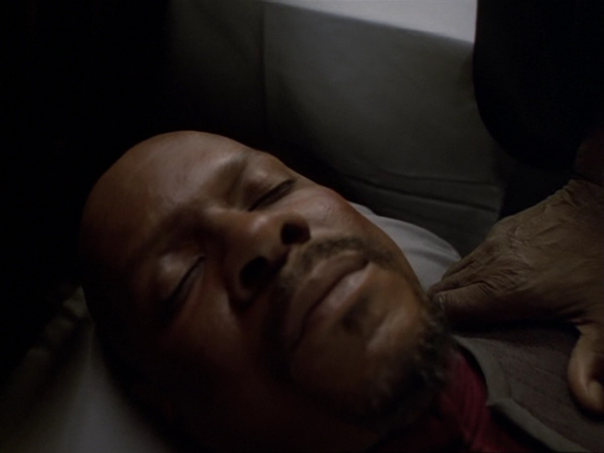 extant_StarTrek_DS9_6x13-FarBeyondTheStars_4161.jpg