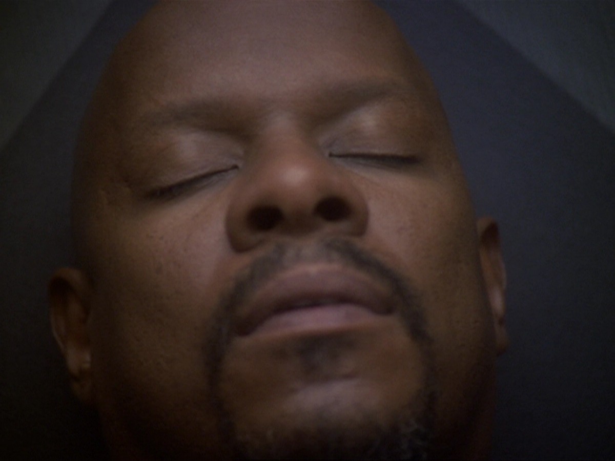 extant_StarTrek_DS9_6x13-FarBeyondTheStars_4244.jpg