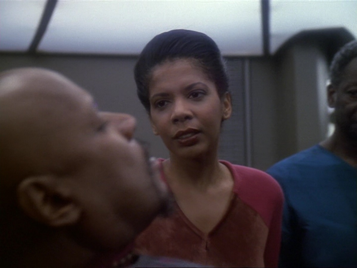 extant_StarTrek_DS9_6x13-FarBeyondTheStars_4256.jpg