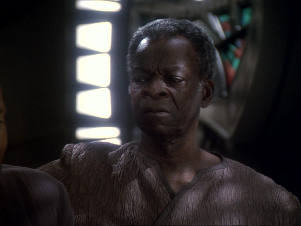 extant_StarTrek_DS9_6x13-FarBeyondTheStars_4447.jpg