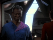 extant_StarTrek_DS9_6x13-FarBeyondTheStars_0103.jpg