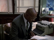extant_StarTrek_DS9_6x13-FarBeyondTheStars_1090.jpg