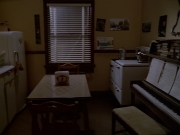 extant_StarTrek_DS9_6x13-FarBeyondTheStars_1520.jpg