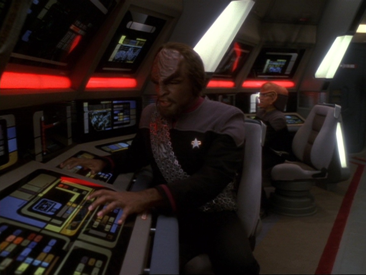 extant_StarTrek_DS9_6x14-OneLittleShip_0296.jpg