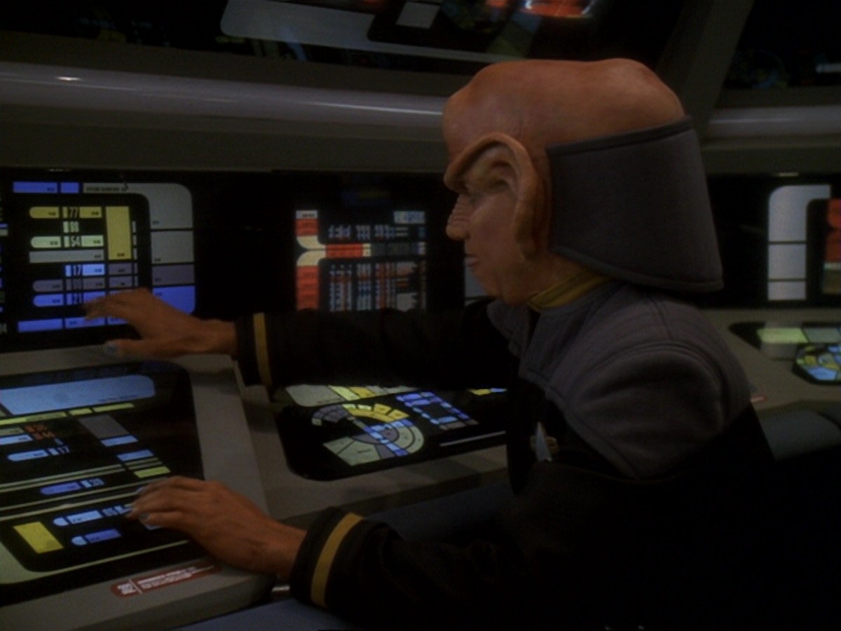 extant_StarTrek_DS9_6x14-OneLittleShip_0304.jpg