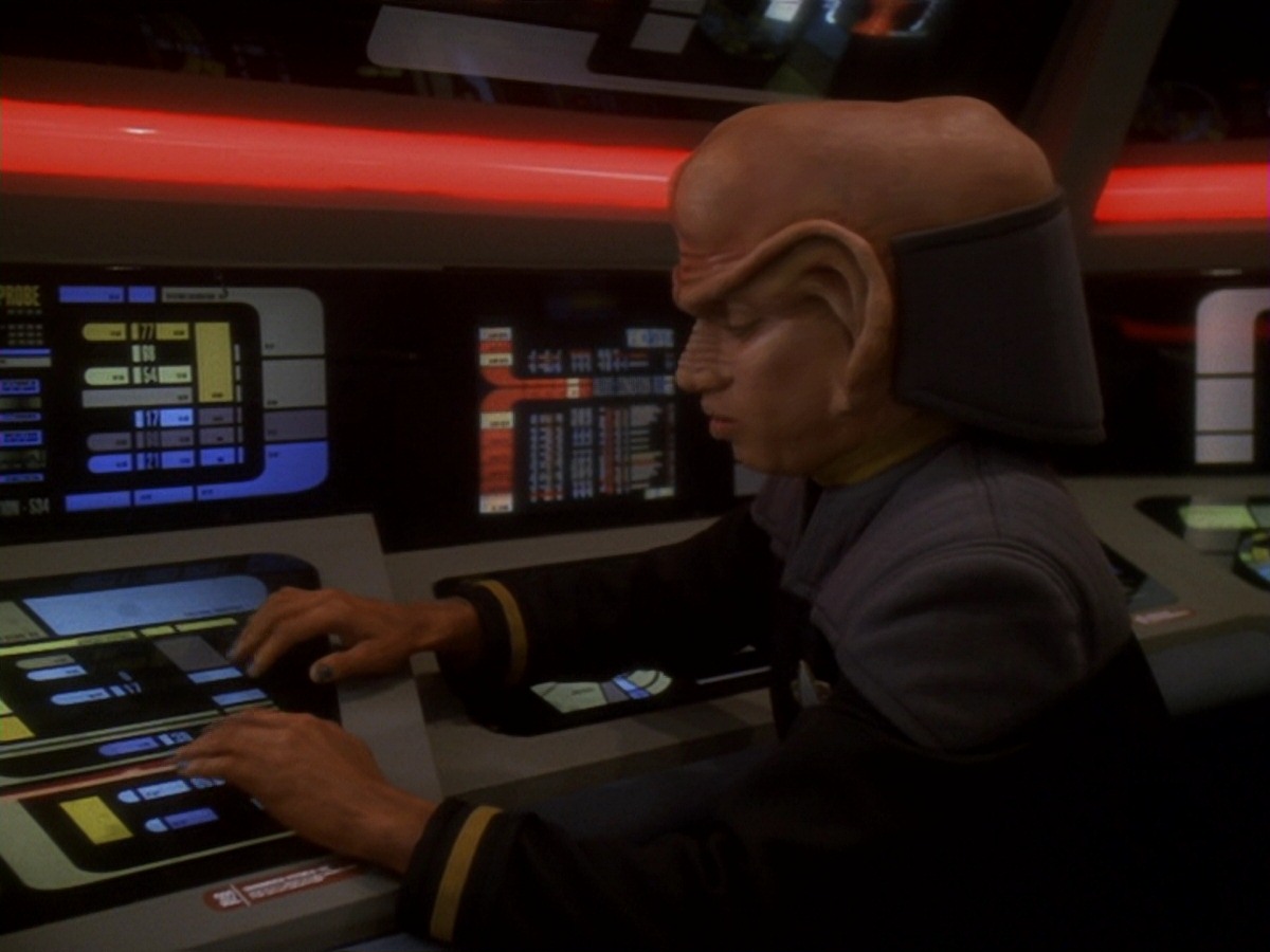 extant_StarTrek_DS9_6x14-OneLittleShip_0329.jpg