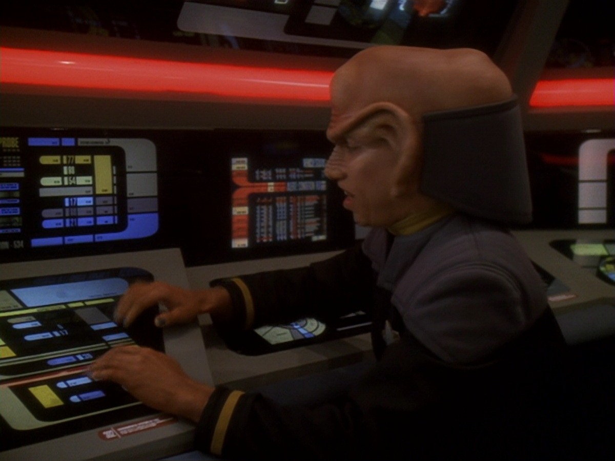 extant_StarTrek_DS9_6x14-OneLittleShip_0330.jpg