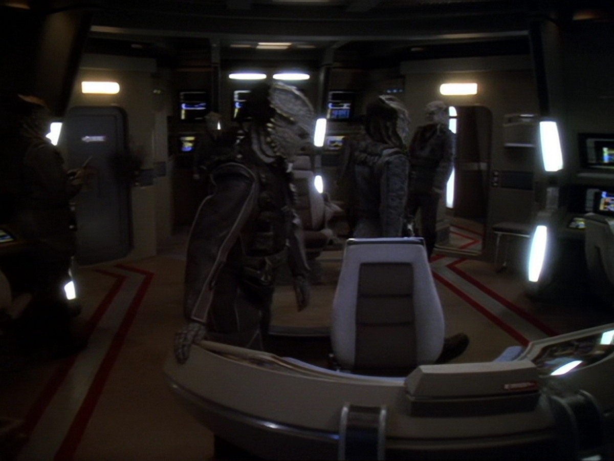 extant_StarTrek_DS9_6x14-OneLittleShip_0623.jpg