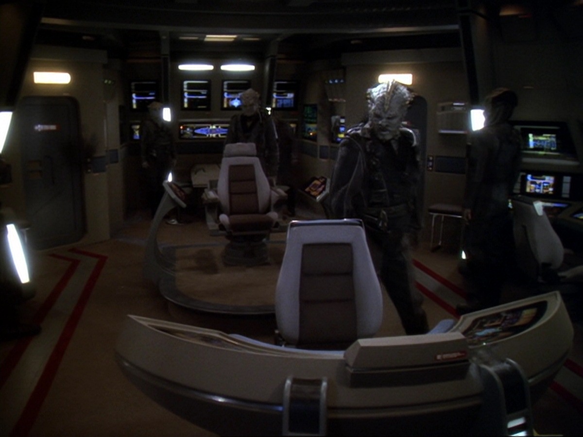 extant_StarTrek_DS9_6x14-OneLittleShip_0629.jpg