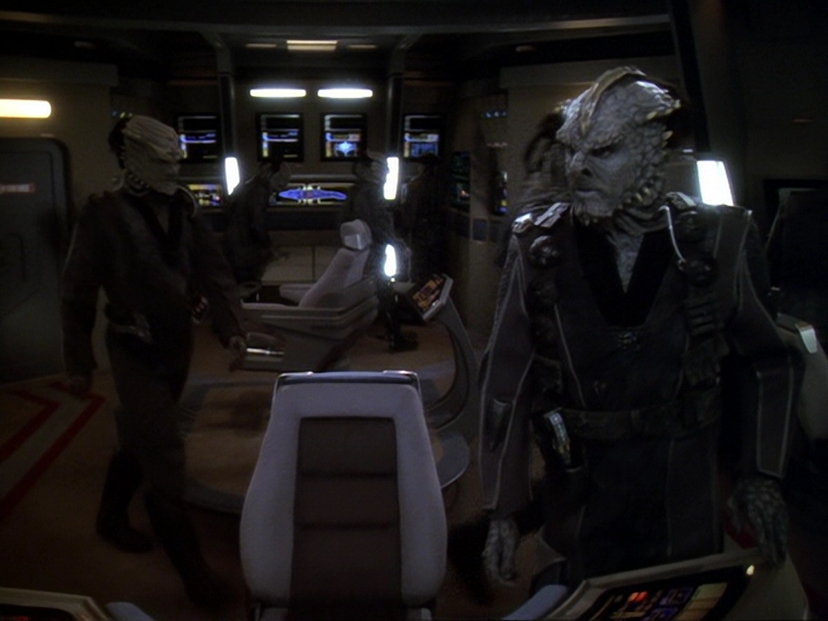 extant_StarTrek_DS9_6x14-OneLittleShip_0641.jpg