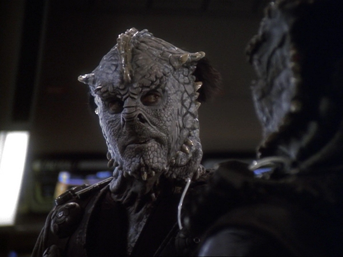 extant_StarTrek_DS9_6x14-OneLittleShip_0659.jpg