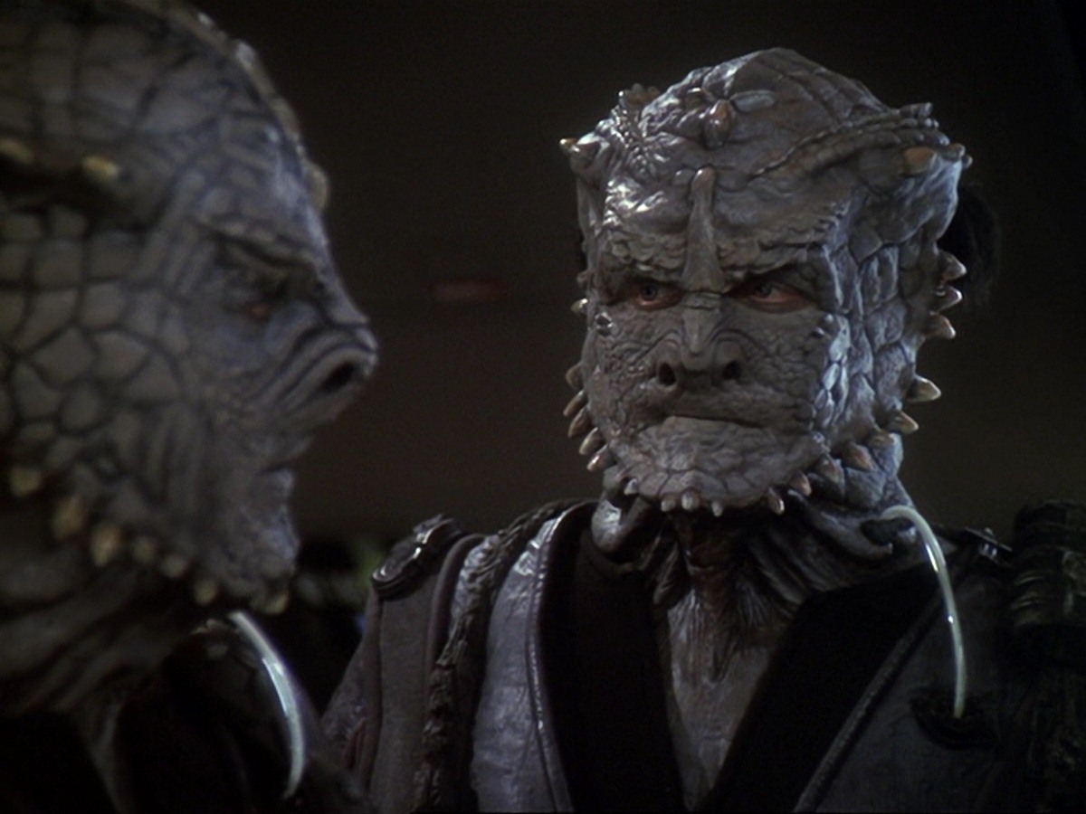 extant_StarTrek_DS9_6x14-OneLittleShip_0662.jpg