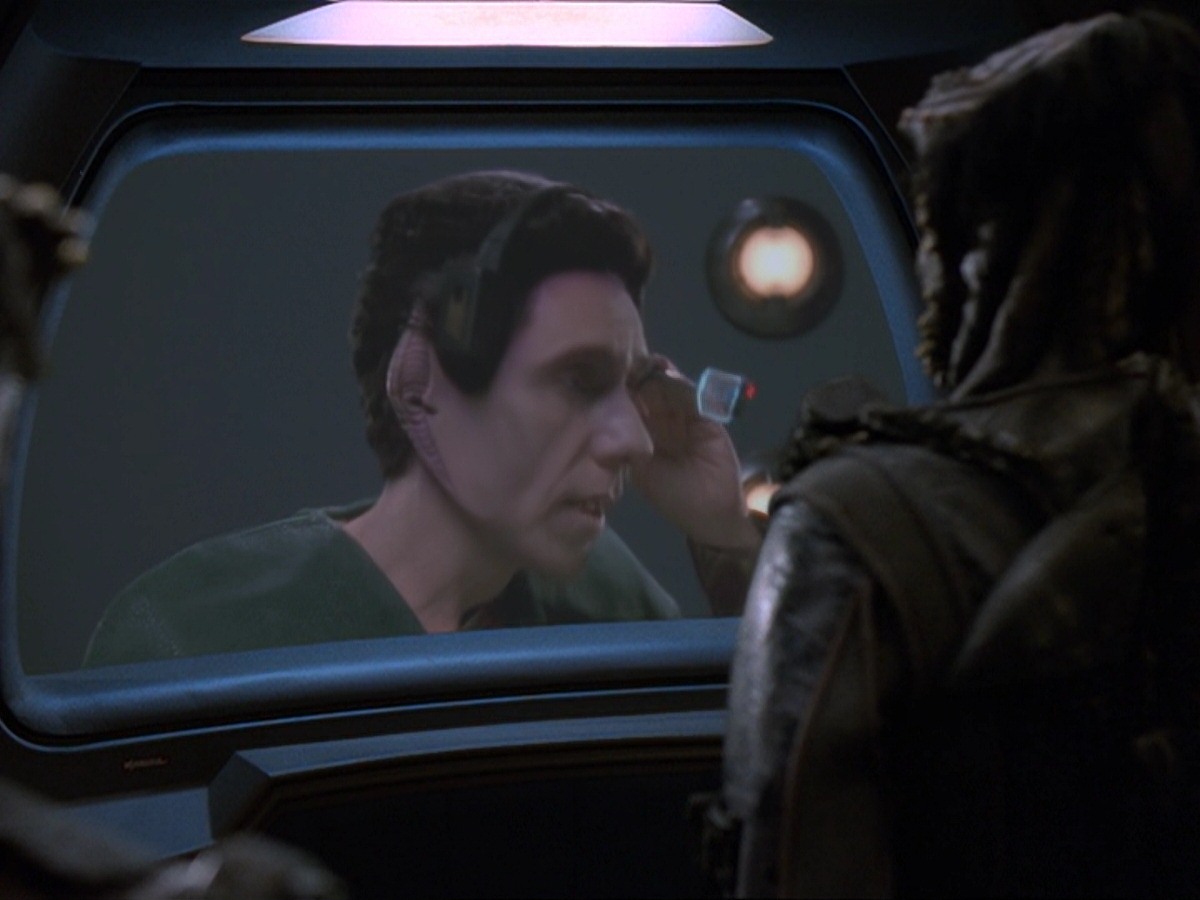 extant_StarTrek_DS9_6x14-OneLittleShip_0692.jpg