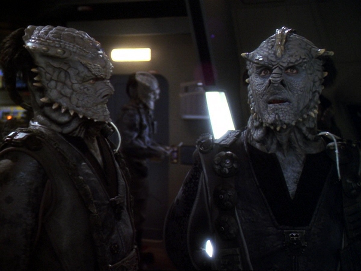 extant_StarTrek_DS9_6x14-OneLittleShip_0760.jpg