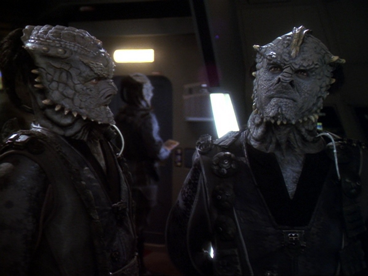 extant_StarTrek_DS9_6x14-OneLittleShip_0764.jpg