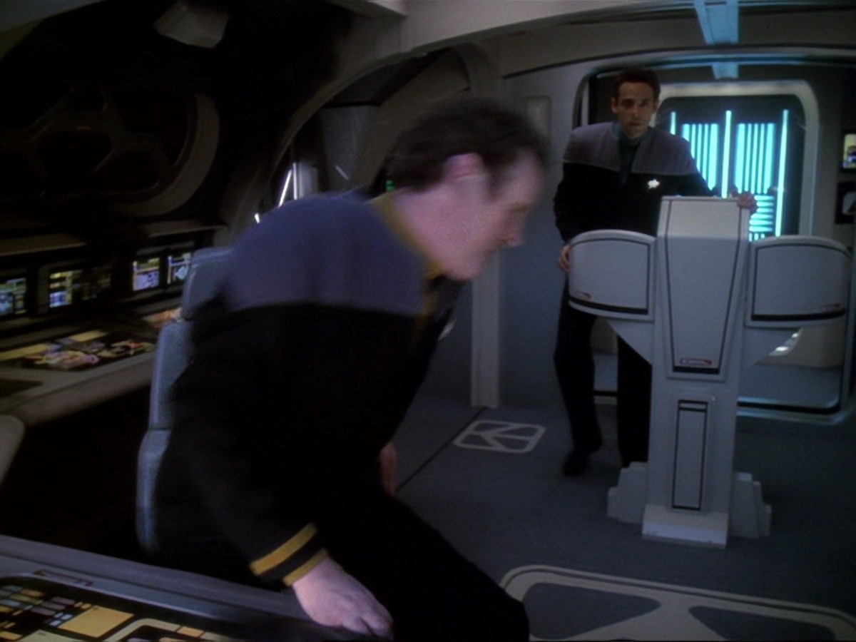 extant_StarTrek_DS9_6x14-OneLittleShip_1879.jpg