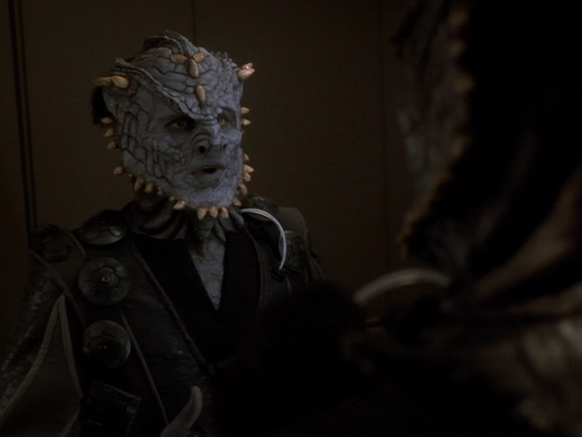 extant_StarTrek_DS9_6x14-OneLittleShip_2402.jpg