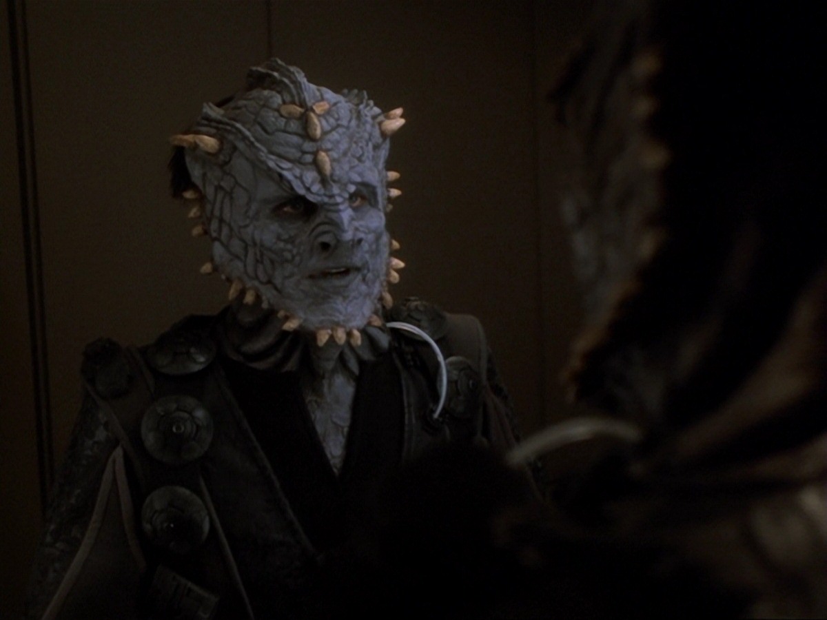extant_StarTrek_DS9_6x14-OneLittleShip_2405.jpg