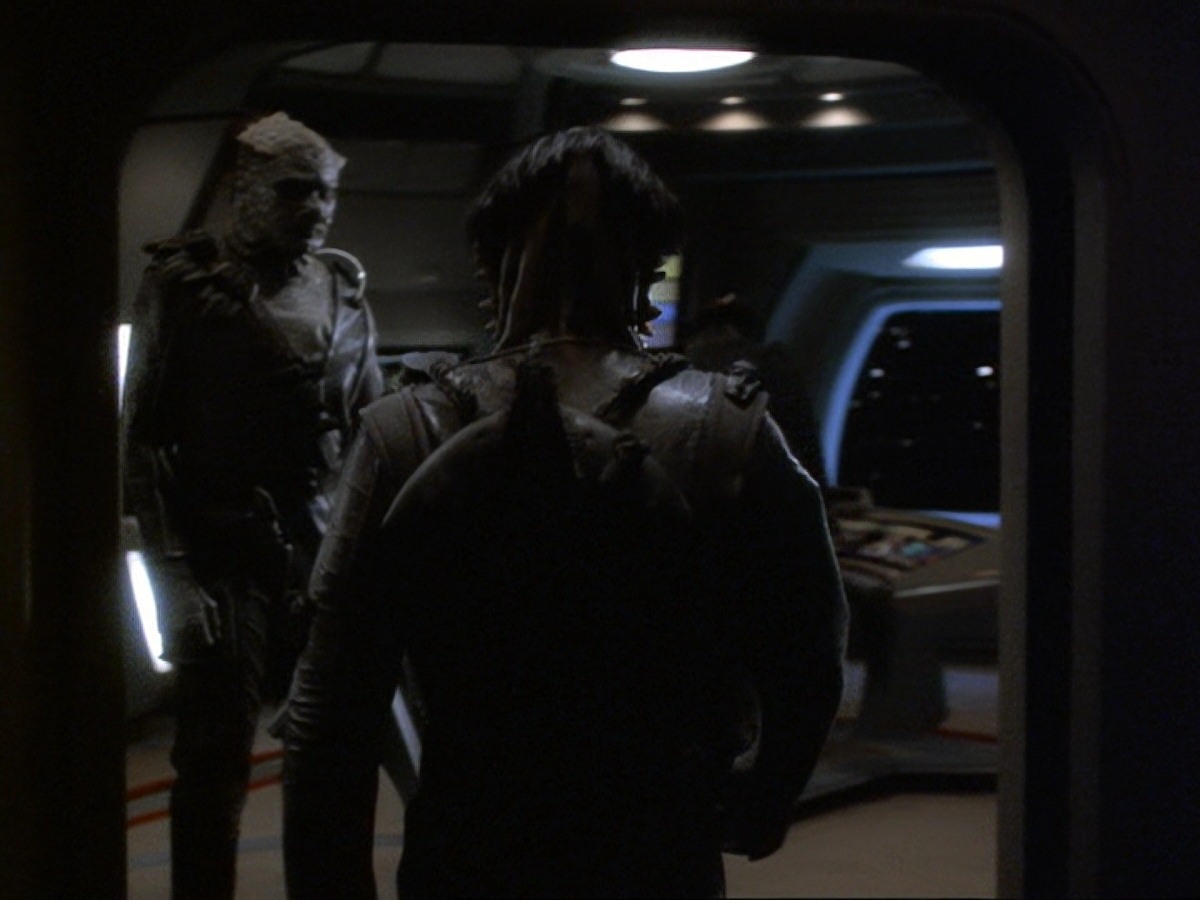 extant_StarTrek_DS9_6x14-OneLittleShip_2447.jpg