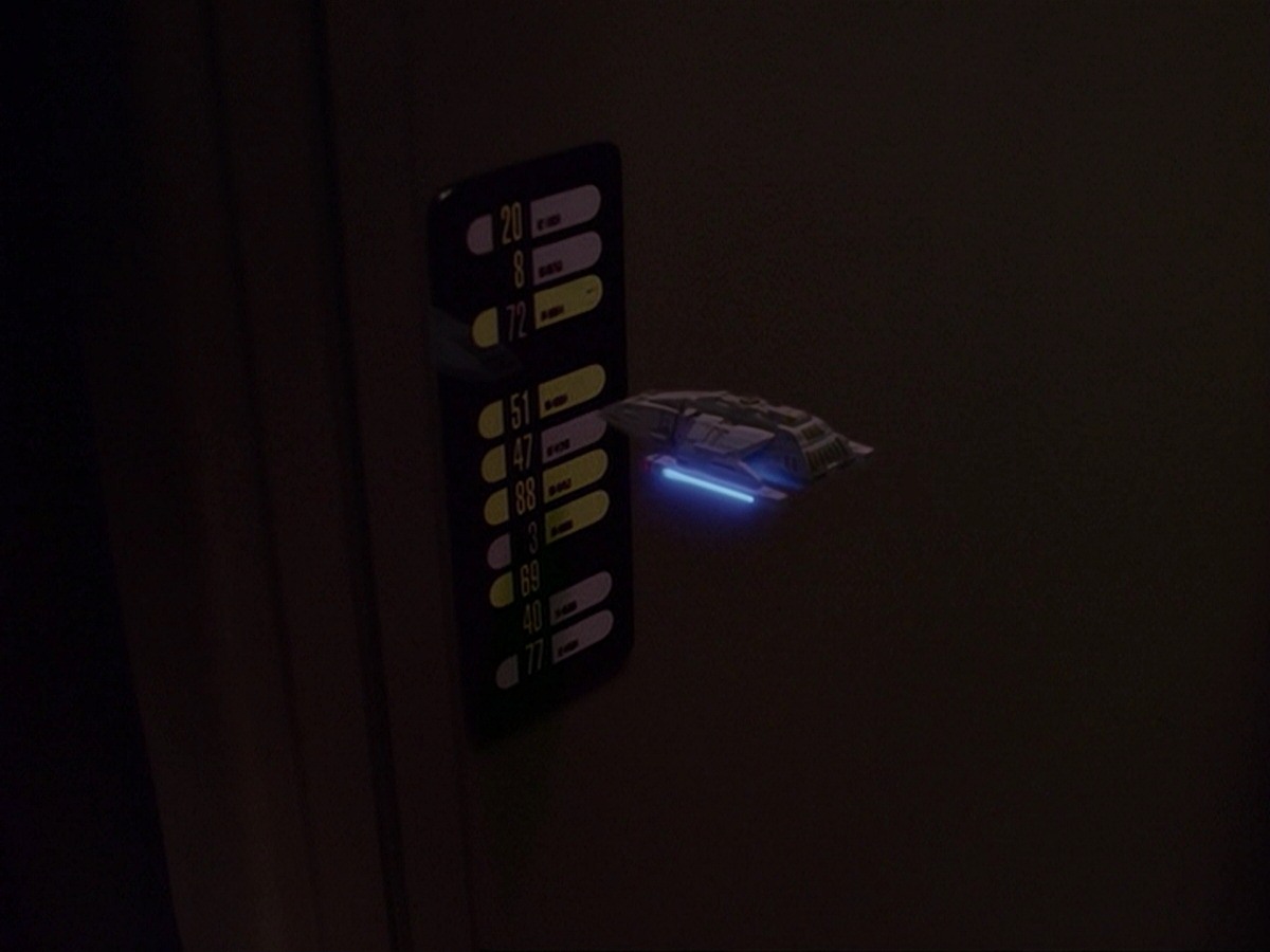 extant_StarTrek_DS9_6x14-OneLittleShip_2522.jpg