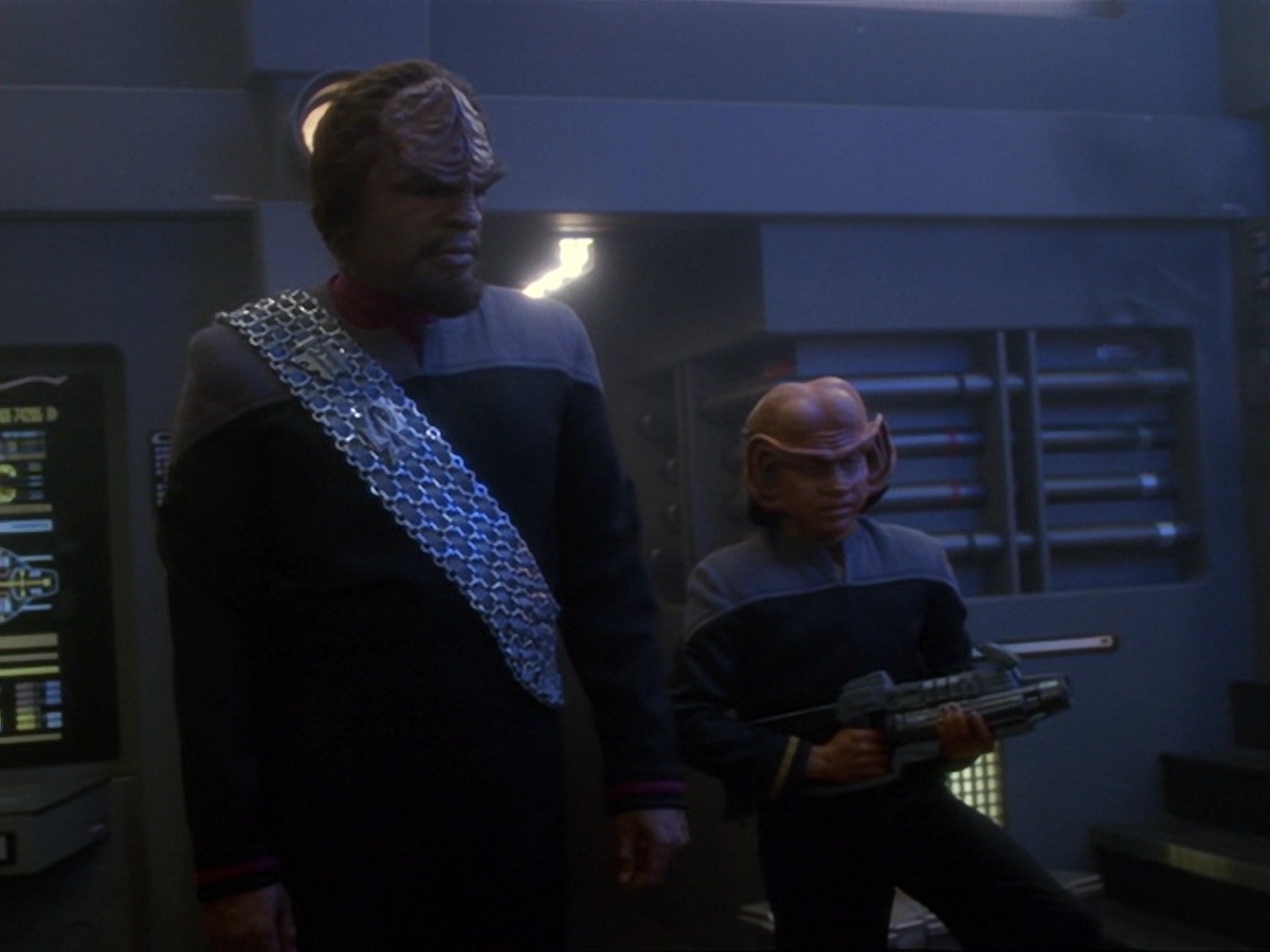 extant_StarTrek_DS9_6x14-OneLittleShip_3492.jpg